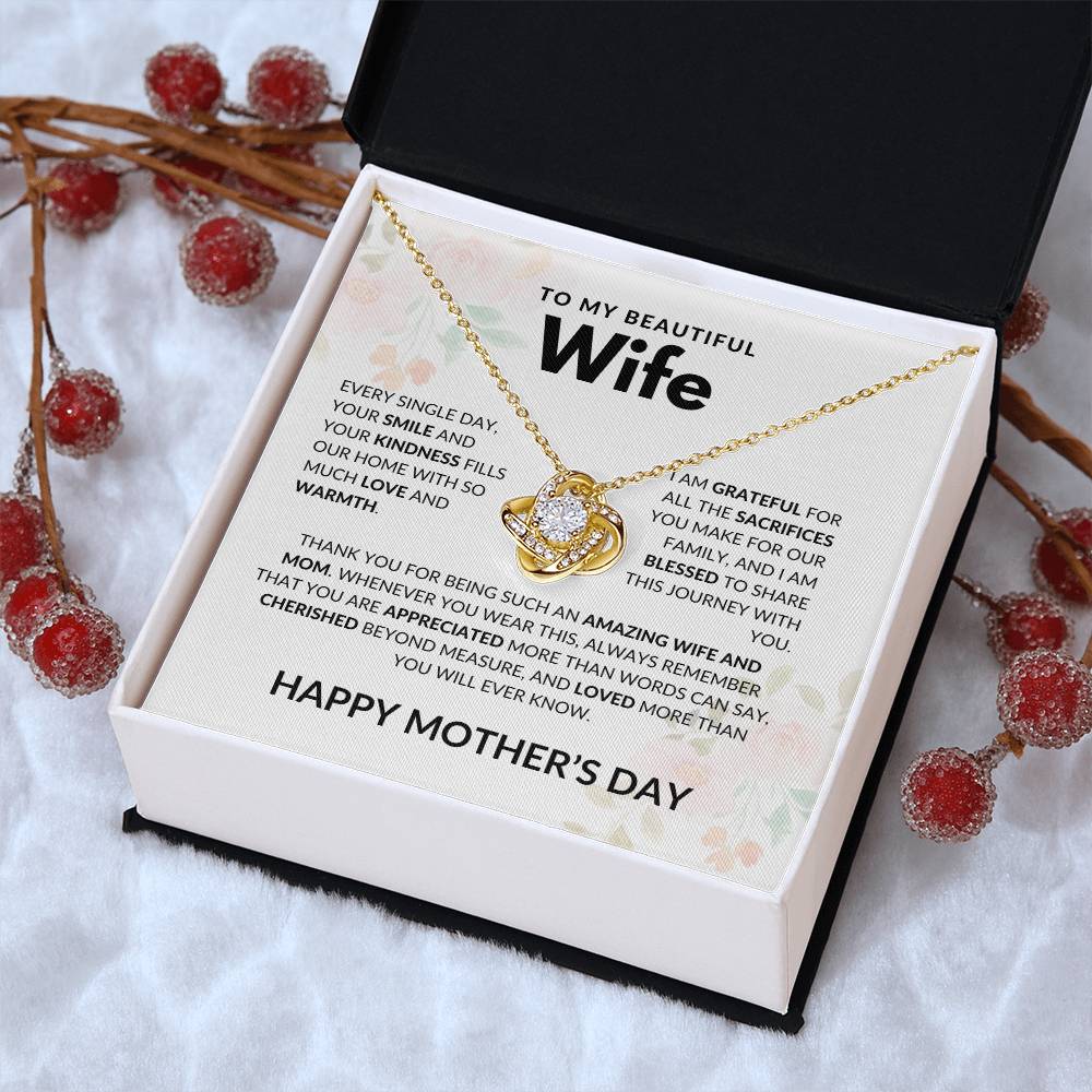 Amazing Wife and Mom - Love Knot Necklace