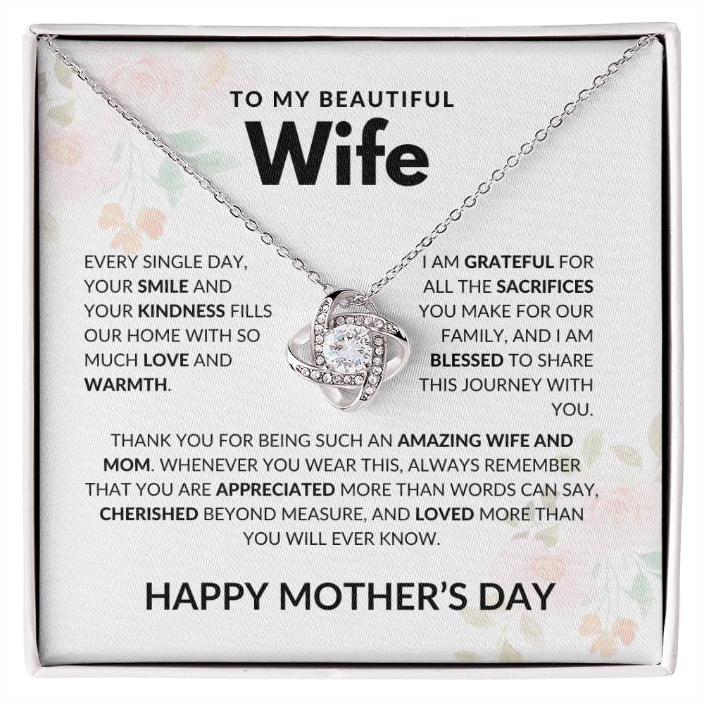 Amazing Wife and Mom - Love Knot Necklace