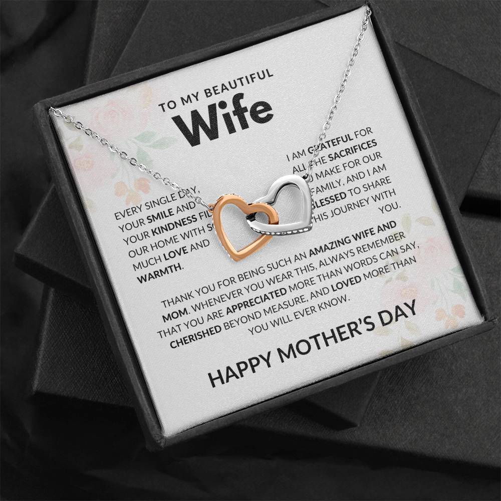 Amazing Wife and Mom - Interlocking Hearts Necklace