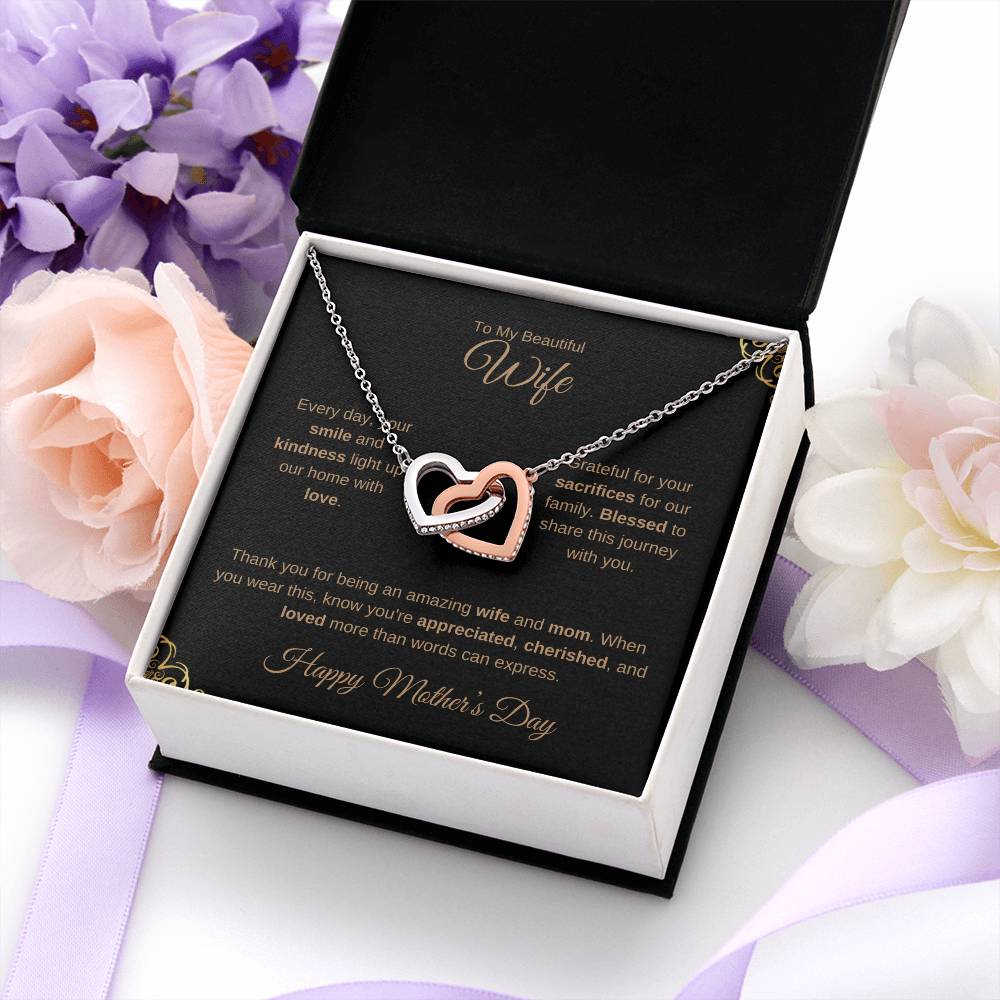 Amazing Wife and Mom - Interlocking Hearts Necklace