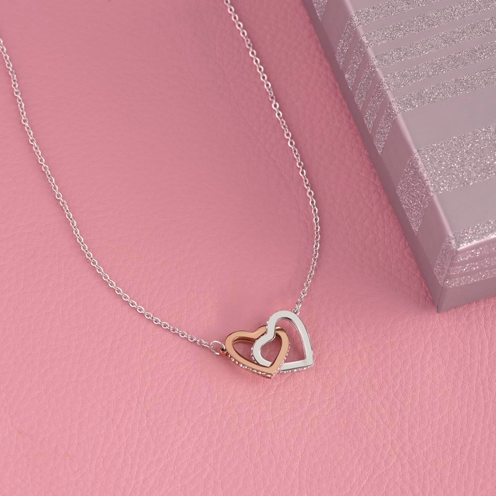 Amazing Wife and Mom - Interlocking Hearts Necklace