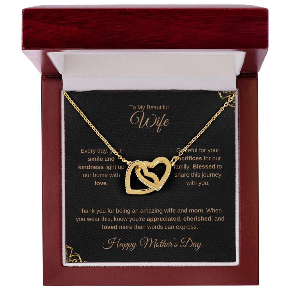 Amazing Wife and Mom - Interlocking Hearts Necklace