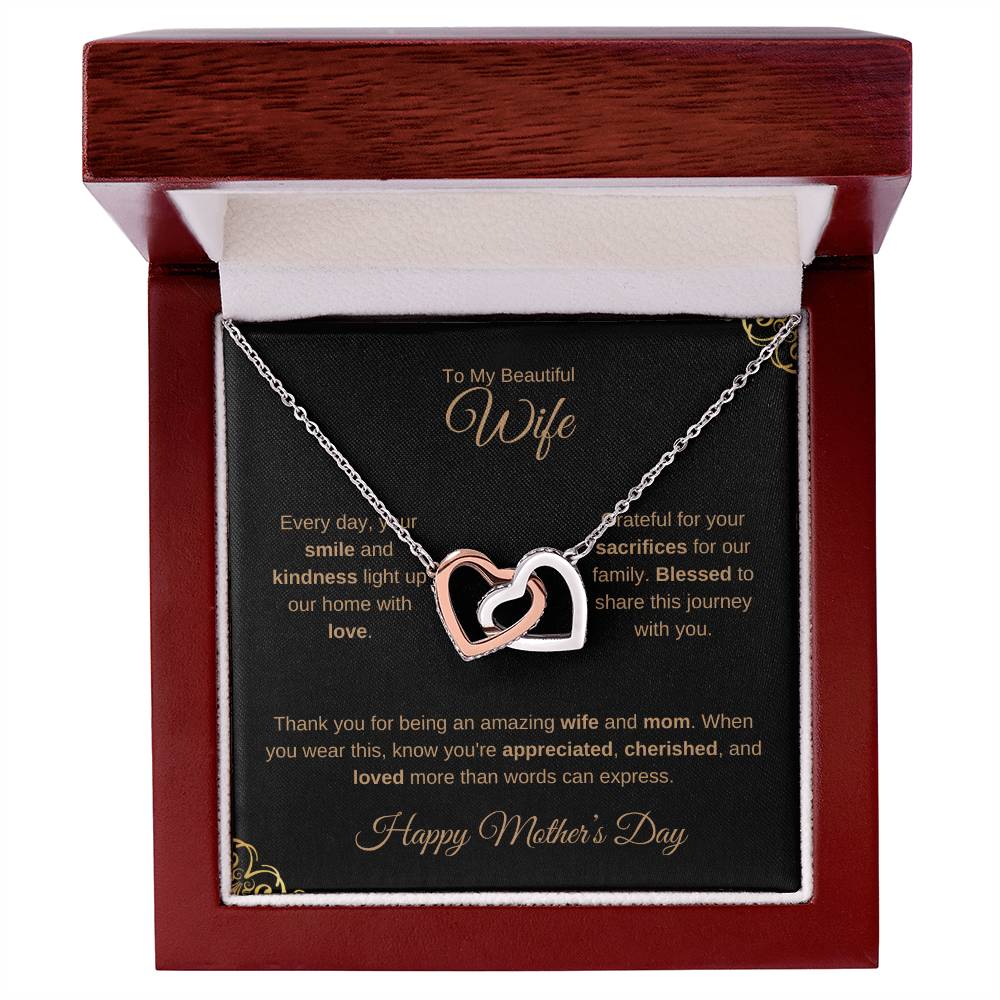 Amazing Wife and Mom - Interlocking Hearts Necklace